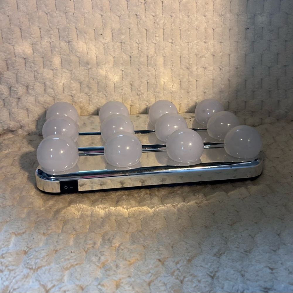 Silver Suction Cup Vanity Light Fixture